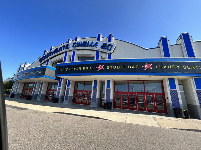 MJR Southgate Cinema 20 - July 9 2022 Photo (newer photo)